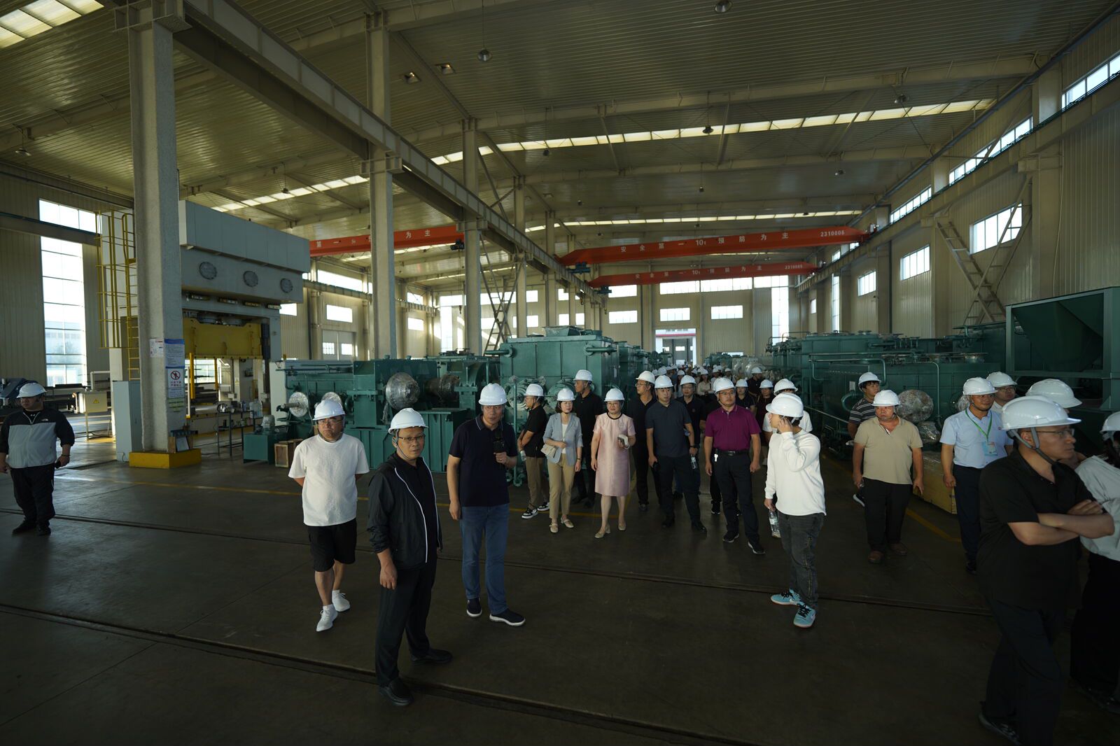2024年（第十六届）中国铝用炭素年会暨碳材料发展论坛嘉宾莅临山东华鹏重工有限公司参观指导