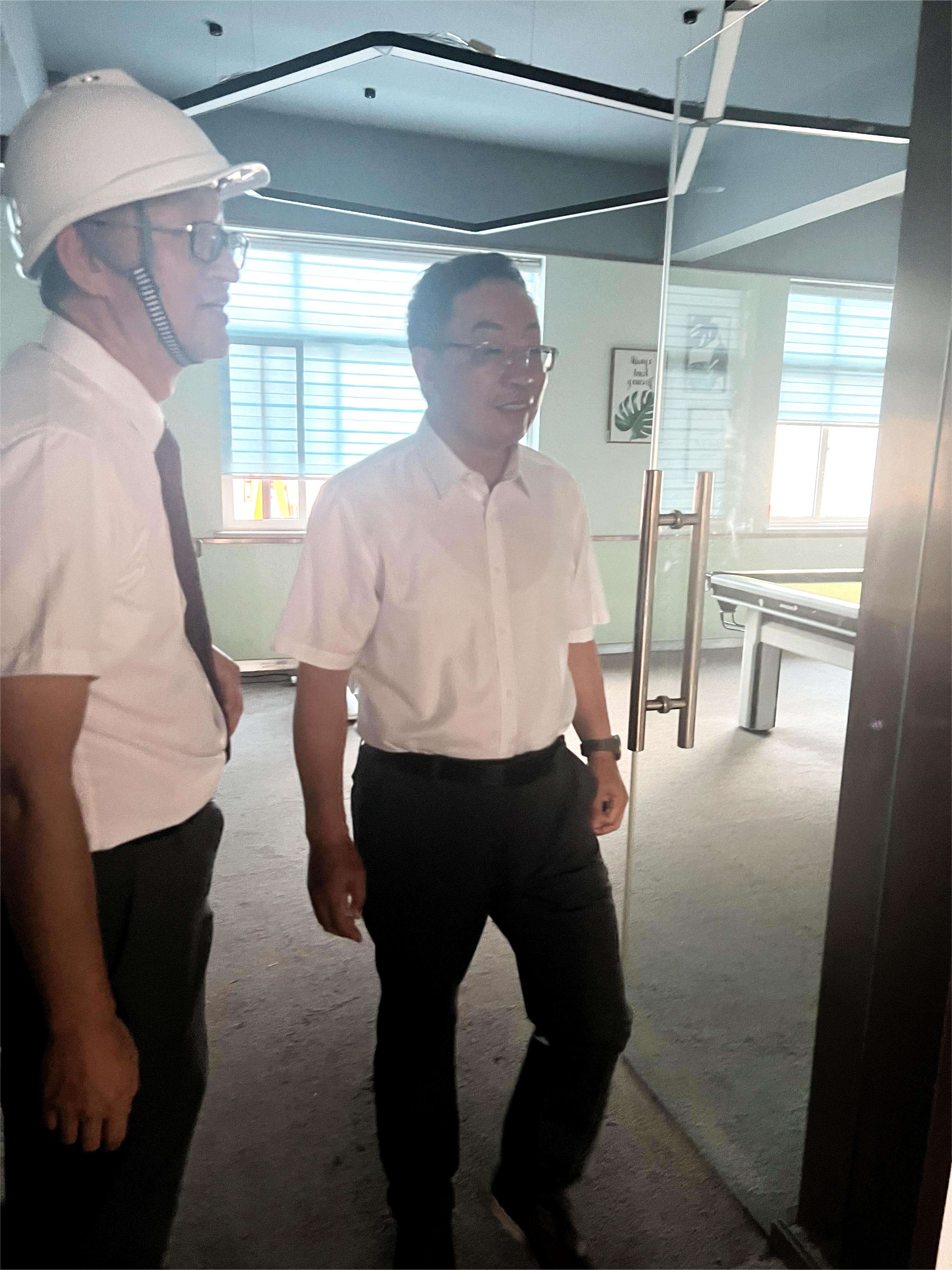 索通发展股份有限公司董事长朗光辉莅临山东华鹏精机股份有限公司参加指导