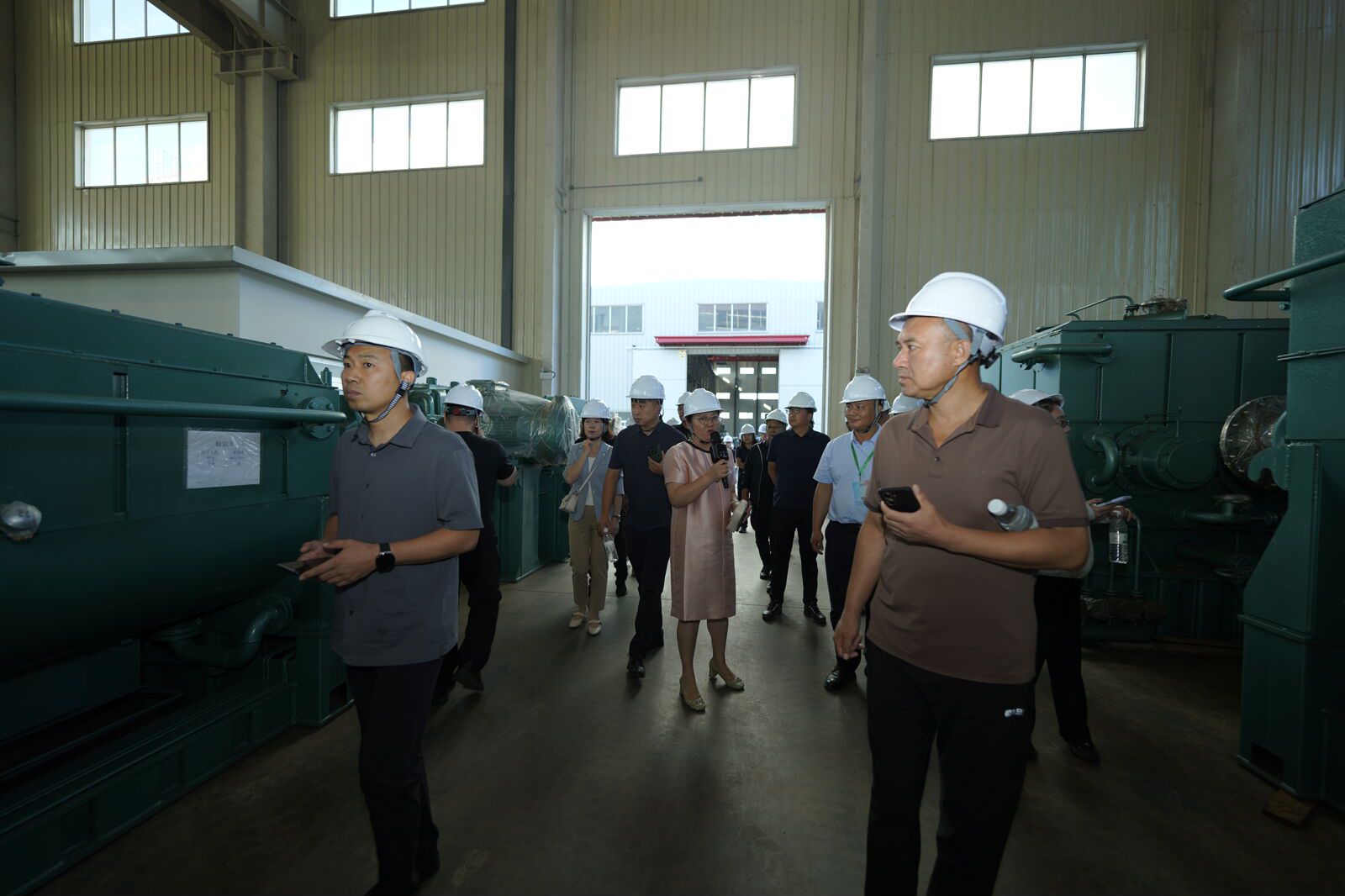 2024年（第十六届）中国铝用炭素年会暨碳材料发展论坛嘉宾莅临山东华鹏重工有限公司参观指导