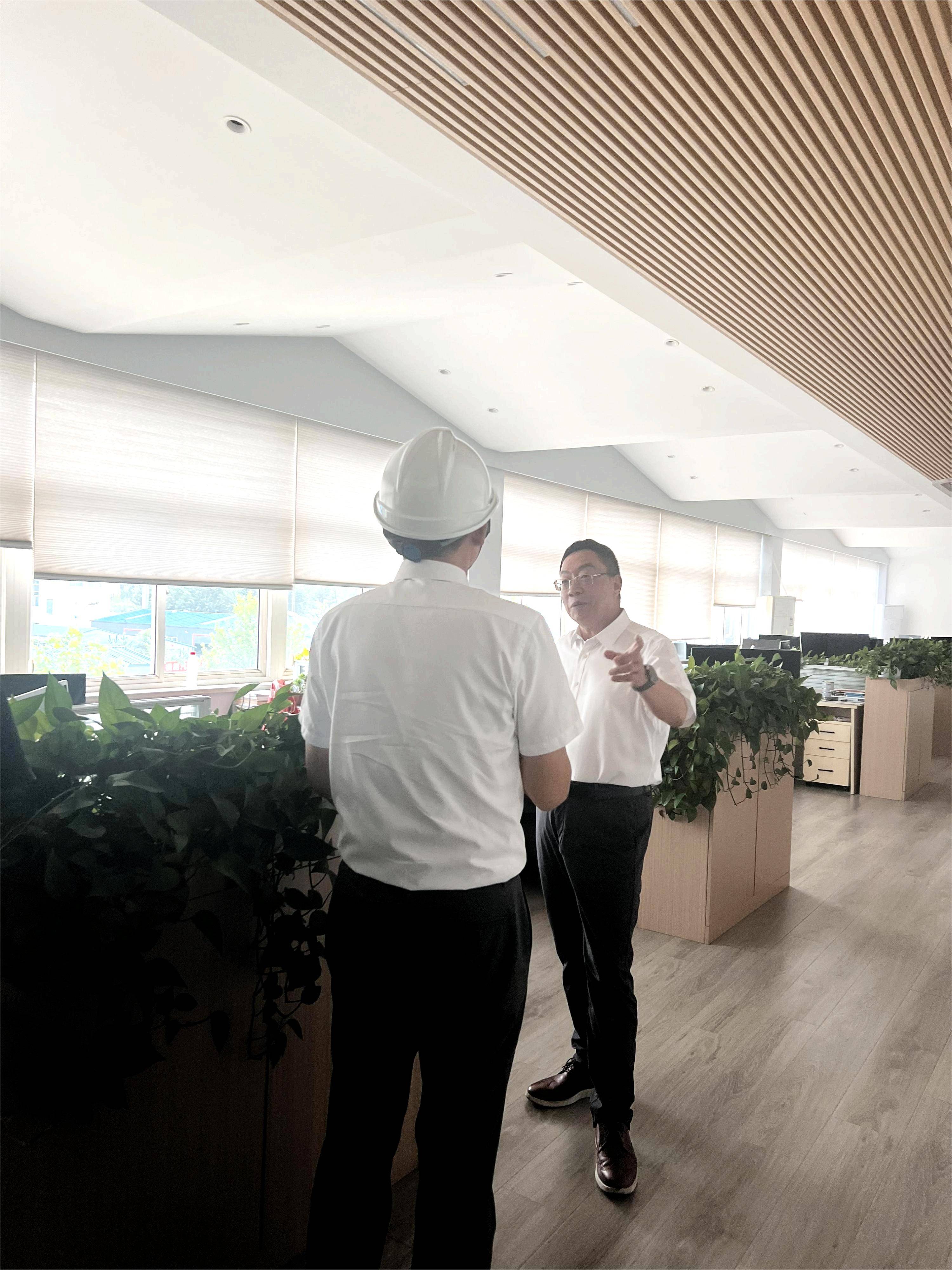 索通发展股份有限公司董事长朗光辉莅临山东华鹏精机股份有限公司参加指导