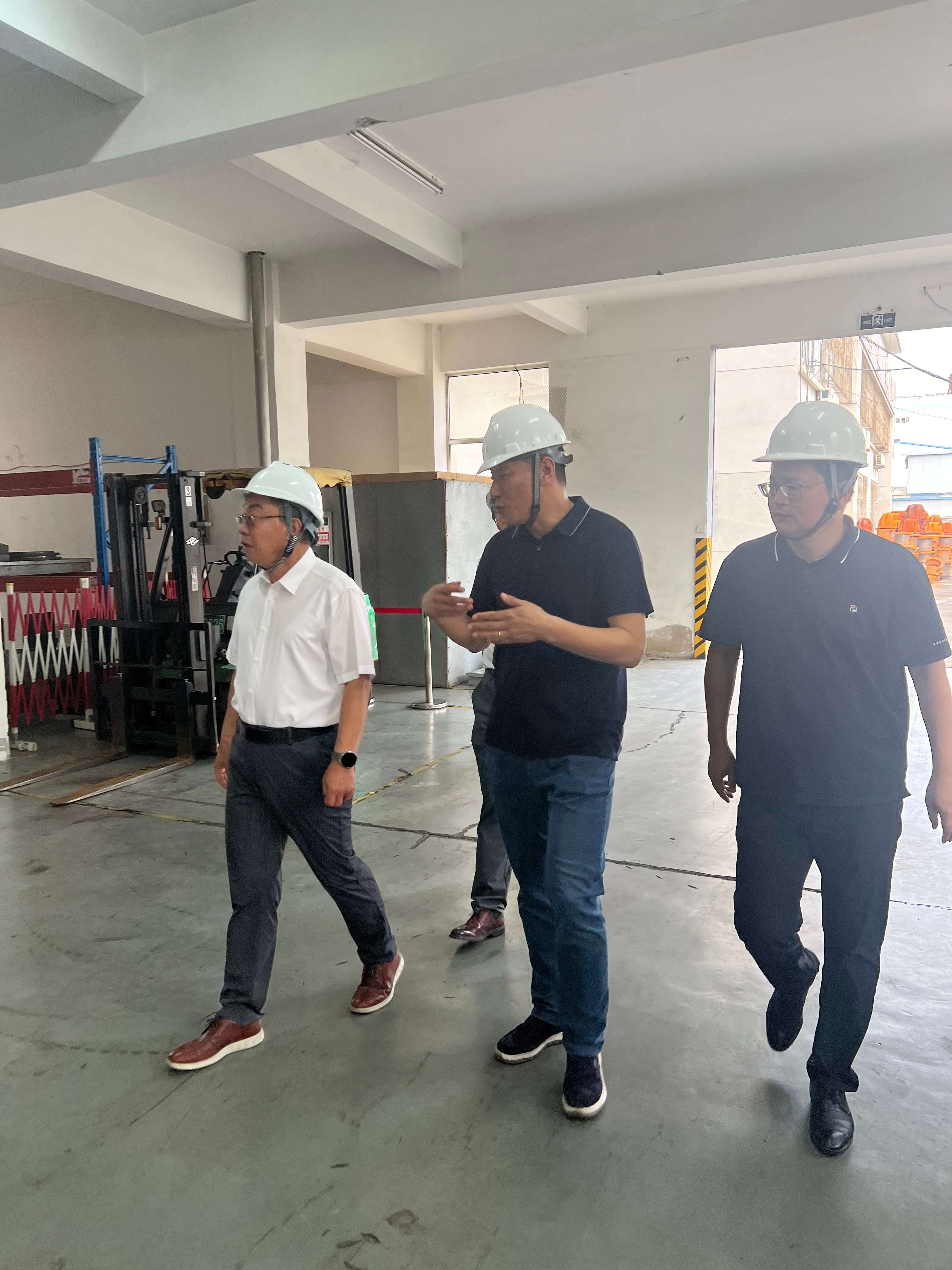 索通发展股份有限公司董事长朗光辉莅临山东华鹏精机股份有限公司参加指导